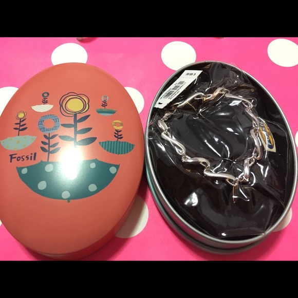 Fossil Bracelet - Picture 2 of 3